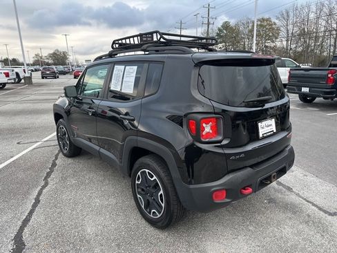 Used 2016 Jeep Renegade Trailhawk image 19