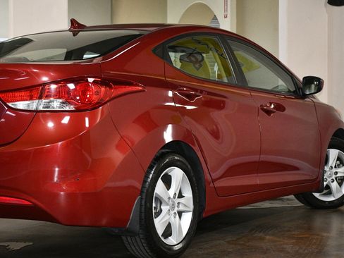 Used 2013 Hyundai Elantra GLS w/ Preferred Pkg image 56