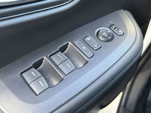 New 2026 Honda HR-V LX image 25