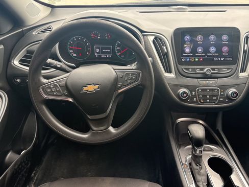 Used 2024 Chevrolet Malibu LT FWD image 10