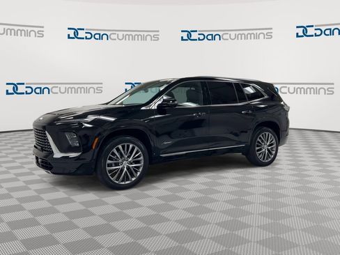 Used 2025 Buick Enclave Avenir w/ LPO, Floor Liner Package FWD image 4