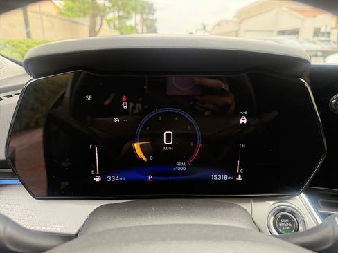 Used 2025 Chevrolet Trax LT image 37