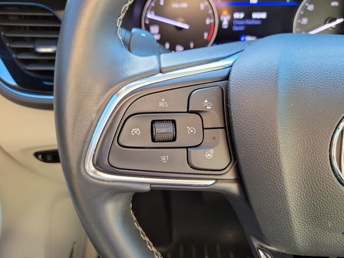 Used 2023 Buick Envision Avenir FWD image 29
