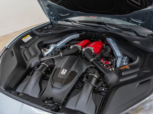 Certified 2022 Ferrari Portofino M image 21