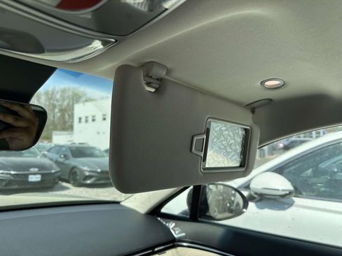 New 2026 Genesis GV70 2.5T Select AWD/4WD image 16