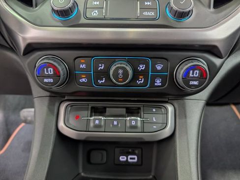 Used 2023 GMC Acadia AT4 w/ Preferred Package AWD/4WD image 24