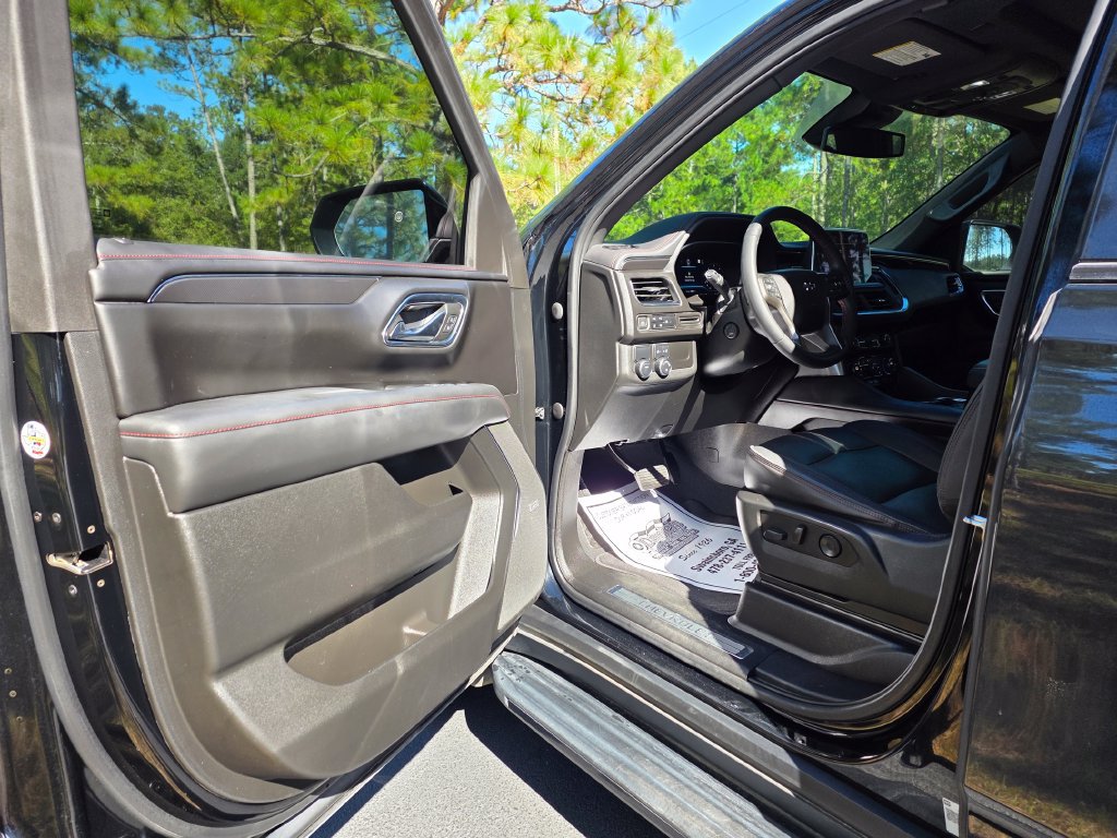 Used 2023 Chevrolet Tahoe RST w/ Luxury Package RWD image 10