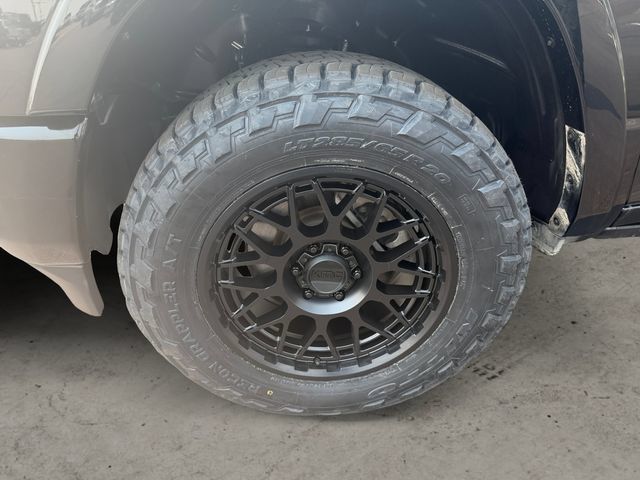 Used 2022 RAM 1500 Limited w/ Night Edition AWD/4WD image 9