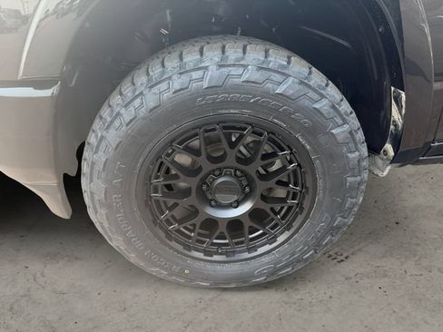 Used 2022 RAM 1500 Limited w/ Night Edition AWD/4WD image 9