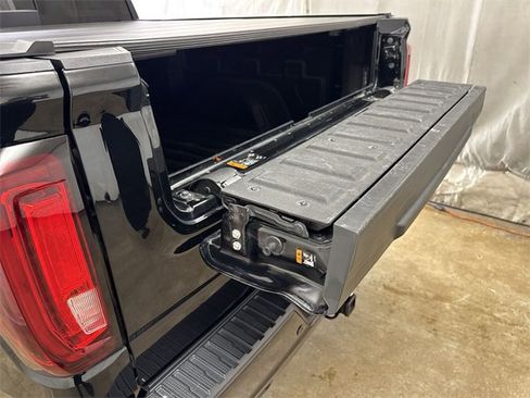 Certified 2022 GMC Sierra 1500 AT4 w/ AT4 Premium Package image 28