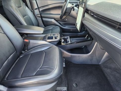 Used 2025 Ford Mustang Mach-E Premium image 13