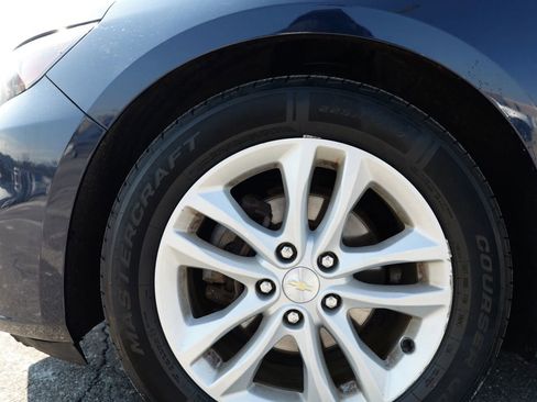 Used 2018 Chevrolet Malibu LT image 15