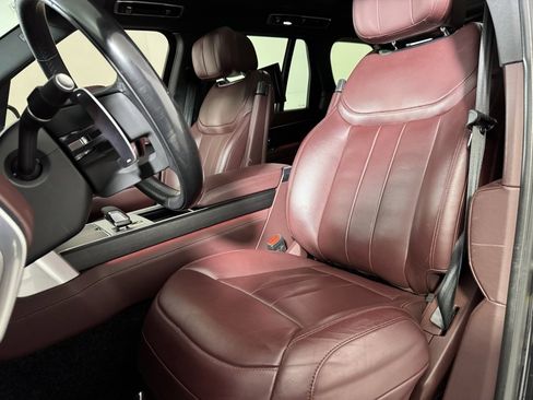Used 2024 Land Rover Range Rover Autobiography image 13
