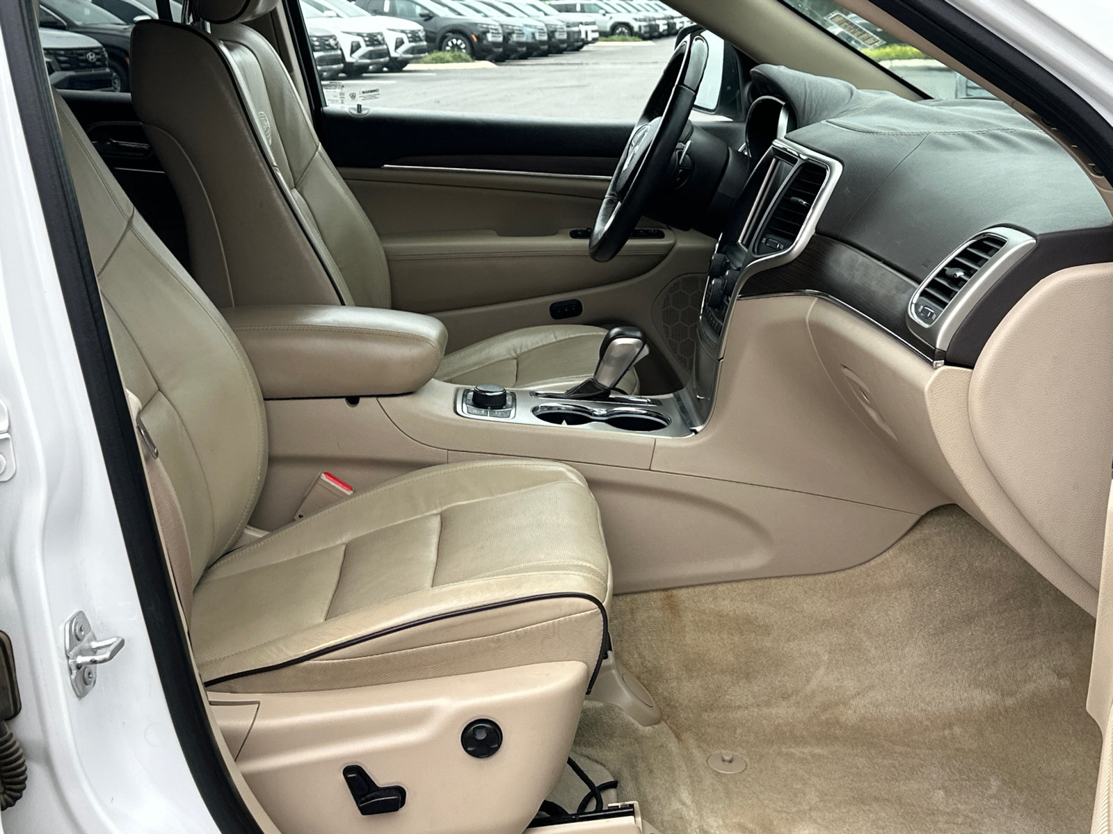 Used 2016 Jeep Grand Cherokee Overland AWD/4WD image 14
