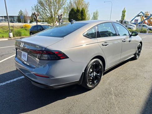 New 2025 Honda Accord SE image 6