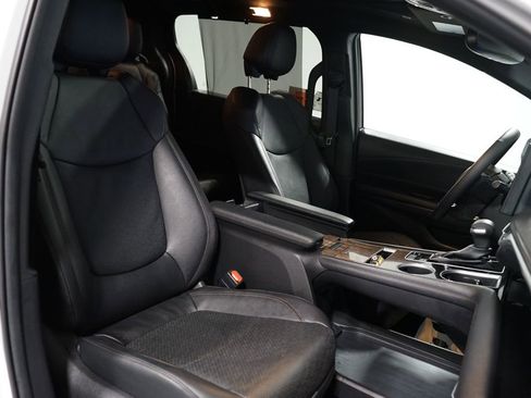 Used 2025 Toyota Sienna Limited image 29