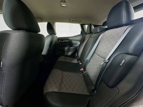 Used 2022 Nissan Rogue Sport SV image 26