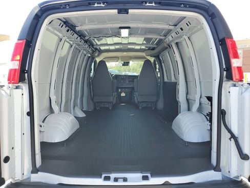 New 2026 Chevrolet Express 2500 w/ Driver Convenience Package RWD image 9