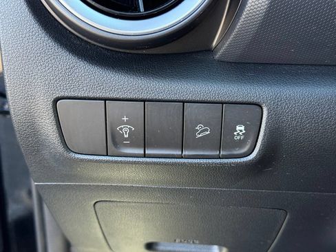 Used 2023 Hyundai Kona SEL AWD/4WD image 24