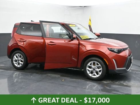 Used 2025 Kia Soul LX w/ LX Technology Package FWD image 56