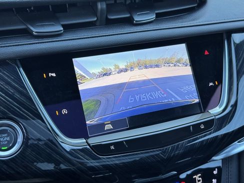 Used 2025 Cadillac XT6 Premium Luxury image 37