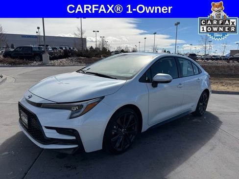 Used 2023 Toyota Corolla SE w/ SE Package image 2