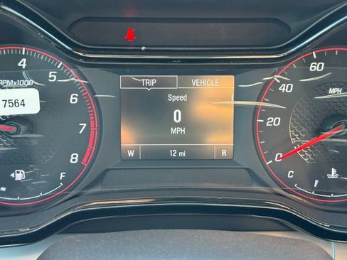 New 2026 Chevrolet Trax RS w/ Sunroof Package FWD image 21