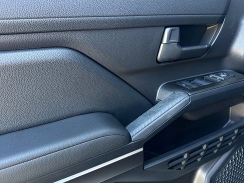 New 2026 Toyota 4Runner SR5 AWD/4WD image 11