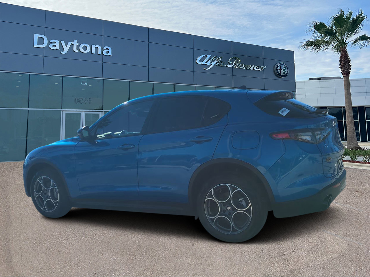 New 2025 Alfa Romeo Stelvio Sprint w/ Convenience Package AWD/4WD image 5