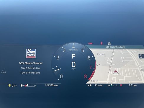 Certified 2025 Land Rover Defender 110 image 24