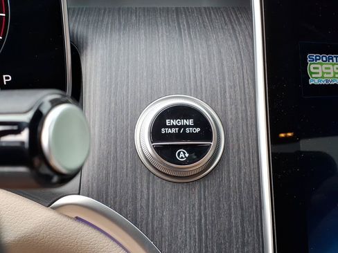 New 2026 Mercedes-Benz GLC 300 4MATIC image 30