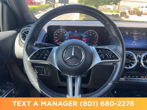 Used 2025 Mercedes-Benz GLB 250 4MATIC image 14