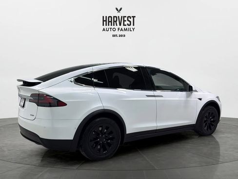 Used 2019 Tesla Model X 100D image 7