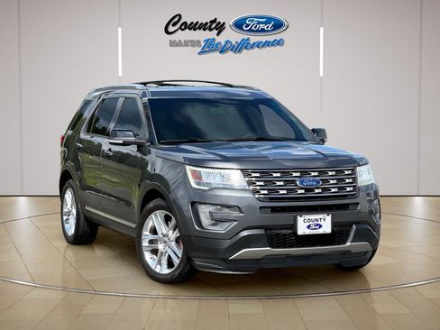Used 2016 Ford Explorer XLT w/ Equipment Group 201A FWD image 1