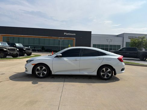 Used 2019 Honda Civic LX image 2