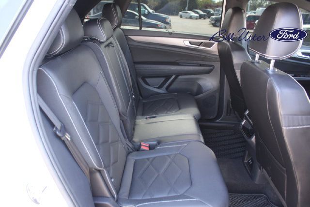 Used 2024 Volkswagen Atlas Cross Sport SE AWD/4WD image 12