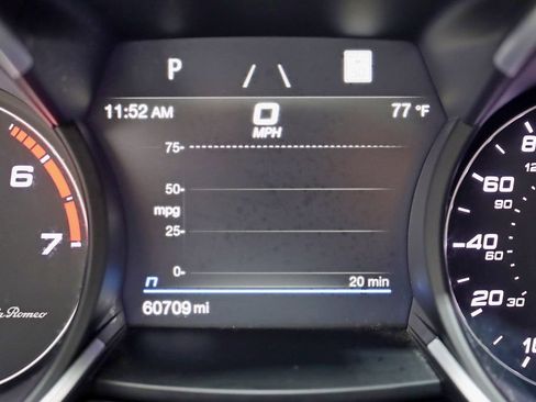 Used 2023 Alfa Romeo Stelvio Veloce AWD/4WD image 17