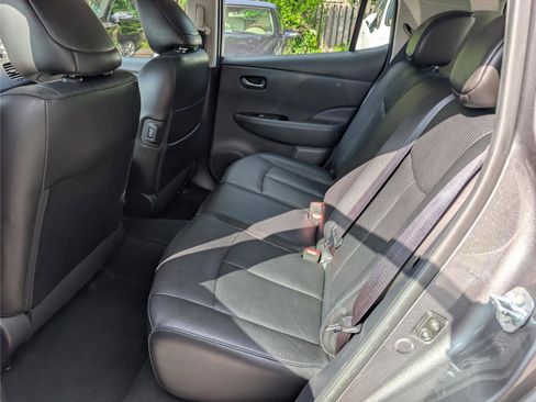 Used 2015 Nissan Leaf SL w/ Premium Package FWD image 15