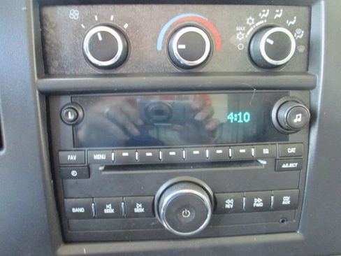 Used 2019 GMC Savana 3500 w/ Power Convenience Package RWD image 27