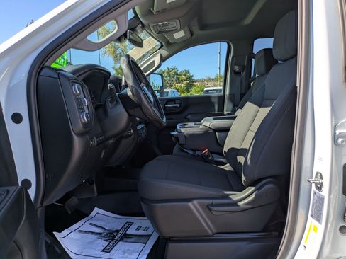 Used 2025 GMC Sierra 3500 Pro w/ 1SA Pro Safety Plus Package AWD/4WD image 15