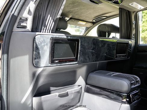Used 2009 Maybach 62 S RWD image 66