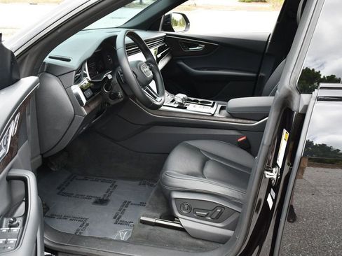 Used 2020 Audi Q8 Premium Plus w/ Premium Plus Package AWD/4WD image 47