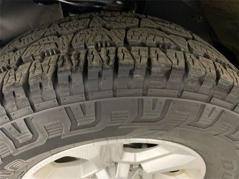 Used 2019 Toyota 4Runner SR5 Premium image 23