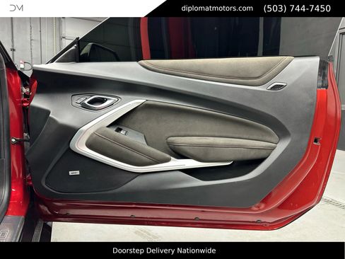 Used 2019 Chevrolet Camaro ZL1 image 37