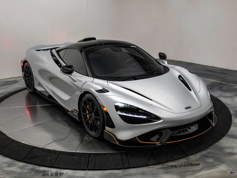 Used 2021 McLaren 765LT RWD image 32