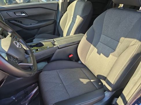 Used 2025 Nissan Rogue SV FWD image 20