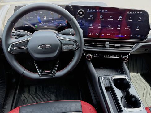 New 2026 Chevrolet Equinox EV RS FWD image 15