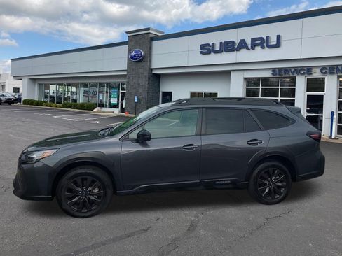 Certified 2025 Subaru Outback Onyx Edition AWD/4WD image 4