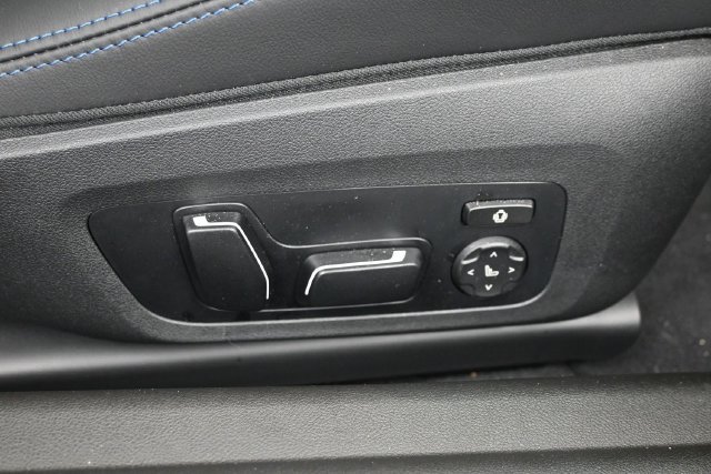 Used 2025 BMW M2 w/ Lighting Package RWD image 13