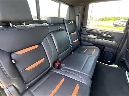Used 2024 GMC Sierra 2500 AT4 w/ AT4 Premium Plus Package AWD/4WD image 22